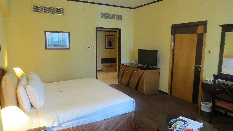 The Park Hotel Formerly Дубай Экстерьер фото
