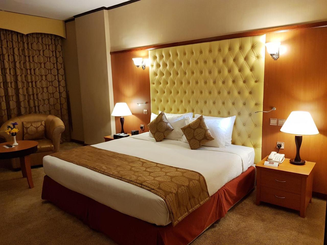 The Park Hotel Formerly Дубай Экстерьер фото
