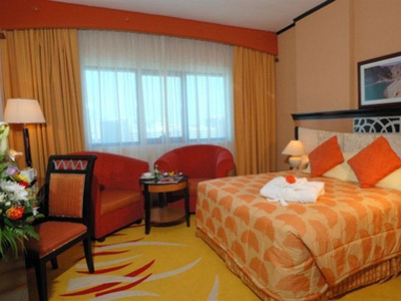 The Park Hotel Formerly Дубай Экстерьер фото